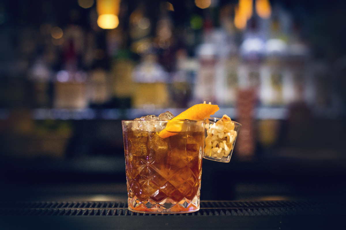 old fashioned cocktail